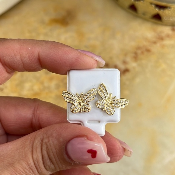 New 14K Gold plated butterfly earrings push back - Picture 2 of 6